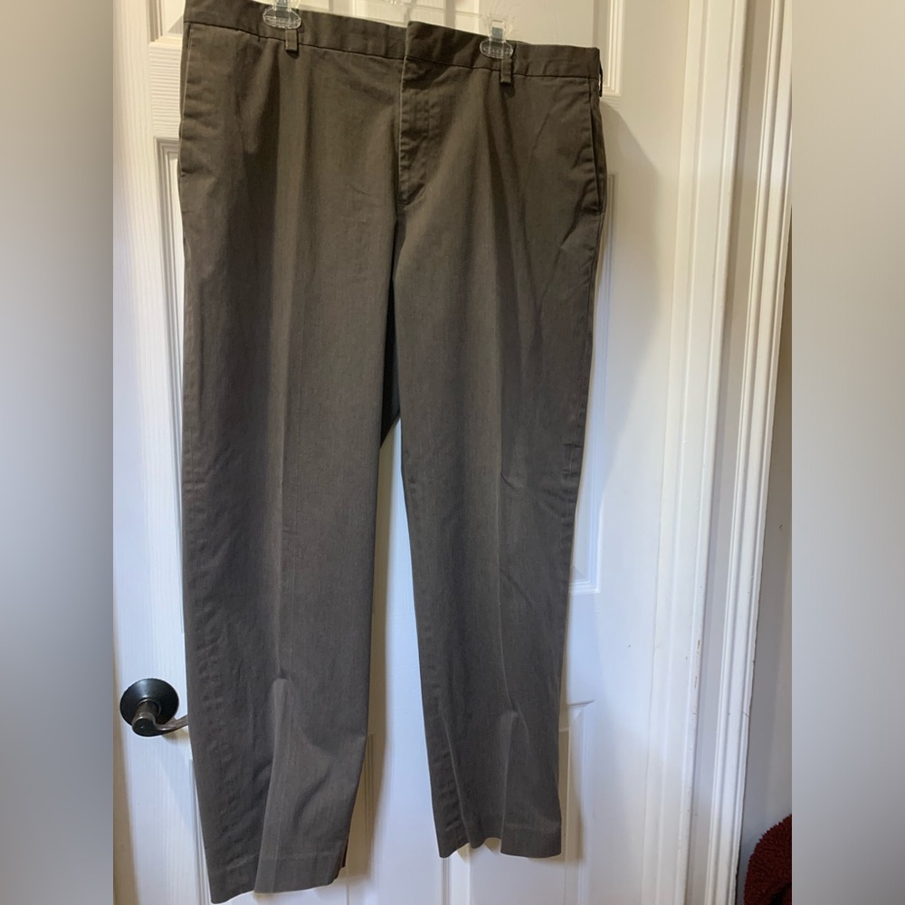 Kirkland Signature Men's Brown Khakis 40x32